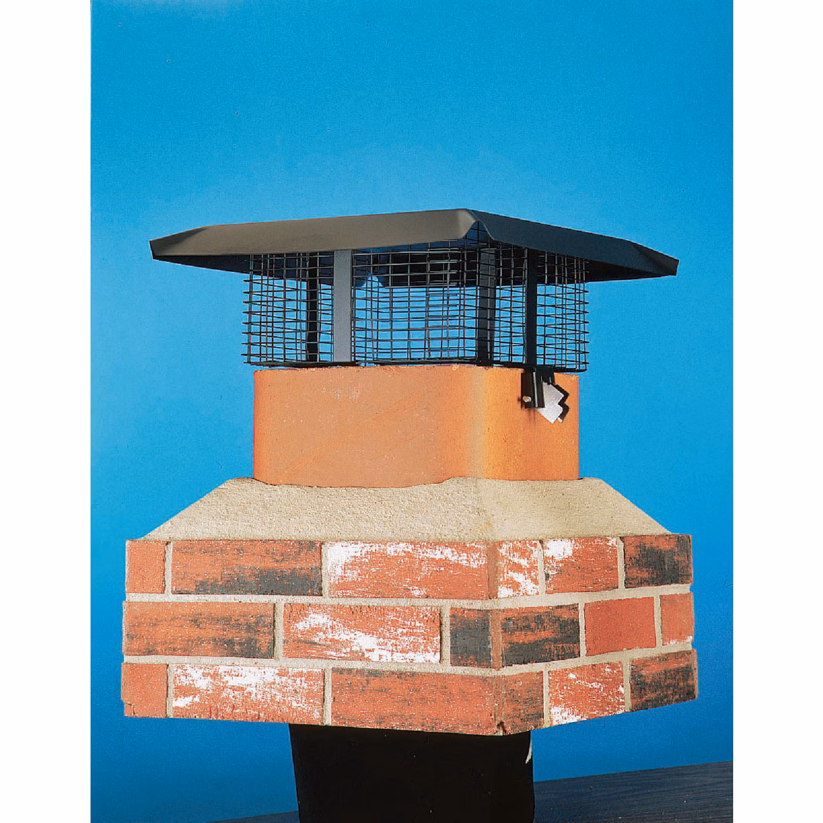 Shelter Adjustable Black Galvanized Steel Single Flue Chimney Cap