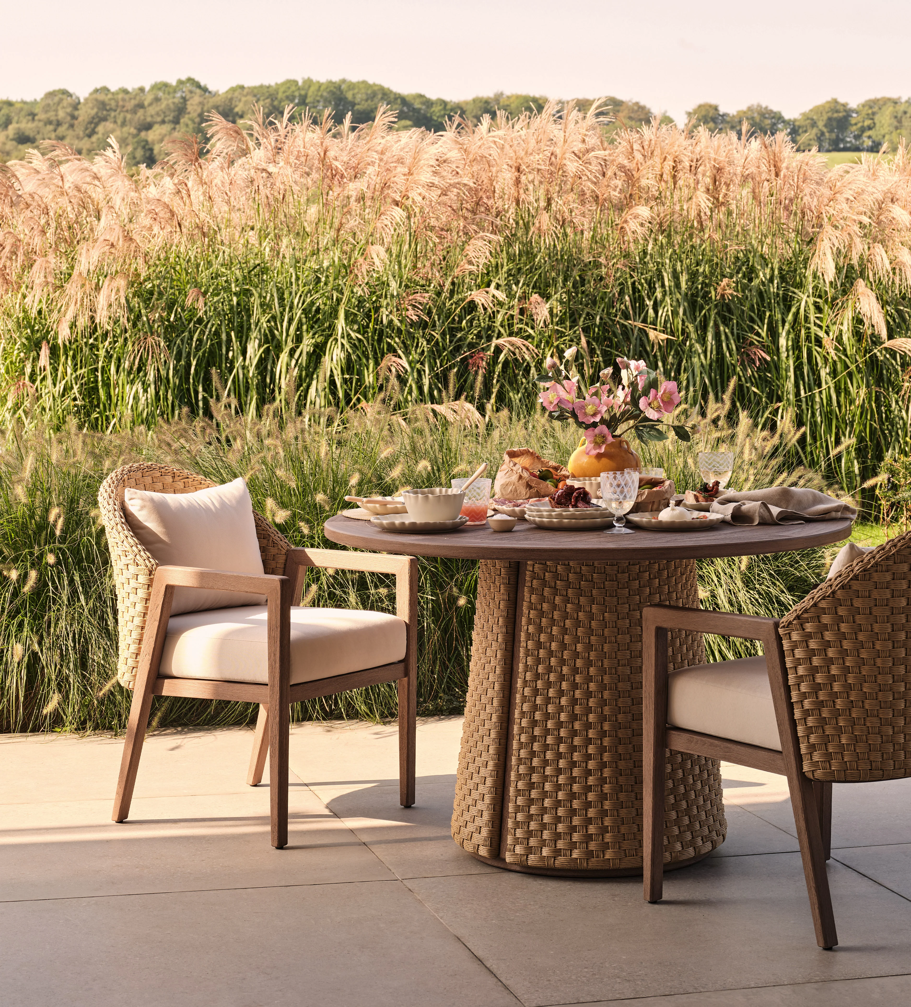 Shorwell Garden Dining Table – Natural Teak